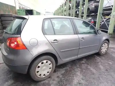 Veículo de Sucata volkswagen golf v (1k1) 1.9 tdi do ano 2006 alimentado bru,bxf,bxj