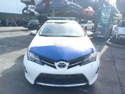 Veículo de Sucata toyota auris (_e18_) 1.8 hybrid (zwe186_) do ano 2013 alimentado 2zr-fxe