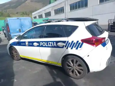 Veículo de Sucata toyota auris (_e18_) 1.8 hybrid (zwe186_) do ano 2013 alimentado 2zr-fxe