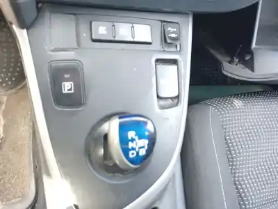 Veículo de Sucata toyota auris (_e18_) 1.8 hybrid (zwe186_) do ano 2013 alimentado 2zr-fxe