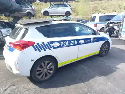 Veículo de Sucata toyota auris (_e18_) 1.8 hybrid (zwe186_) do ano 2013 alimentado 2zr-fxe