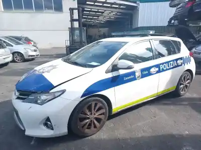 Veículo de Sucata TOYOTA AURIS (_E18_) 1.8 HYBRID (ZWE186_) do ano 2013 alimentado 2ZR-FXE