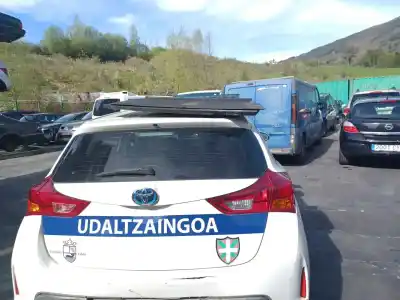 Veículo de Sucata toyota auris (_e18_) 1.8 hybrid (zwe186_) do ano 2013 alimentado 2zr-fxe