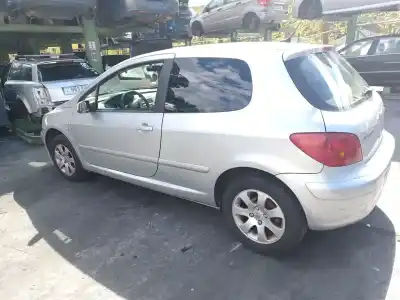 Veículo de Sucata peugeot 307 (3a/c) 1.6 16v do ano 2002 alimentado nfu (tu5jp4)