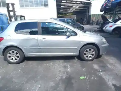 Veículo de Sucata peugeot 307 (3a/c) 1.6 16v do ano 2002 alimentado nfu (tu5jp4)