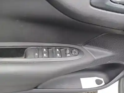 Veículo de Sucata citroen c4 ii (nc_) 1.6 hdi 115 do ano 2013 alimentado 9hd (dv6c)