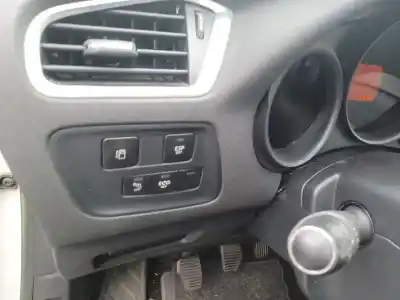 Veículo de Sucata citroen c4 ii (nc_) 1.6 hdi 115 do ano 2013 alimentado 9hd (dv6c)