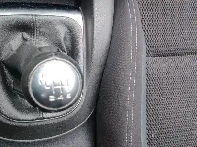 Veículo de Sucata citroen c4 ii (nc_) 1.6 hdi 115 do ano 2013 alimentado 9hd (dv6c)