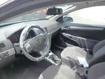 Scrapping Vehicle opel astra h gtc (a04) 1.7 cdti (l08) of the year 2010 powered z17dtr
