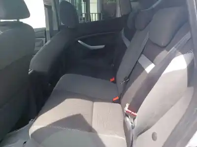 Vehicul casat ford kuga i 2.0 tdci al anului 2012 alimentat ufda