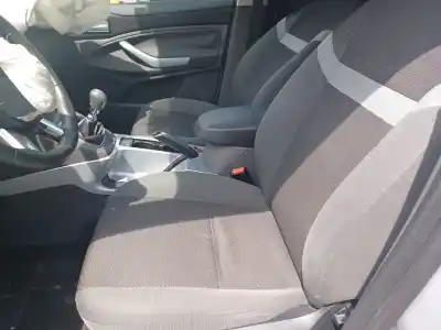 Vehicul casat ford kuga i 2.0 tdci al anului 2012 alimentat ufda