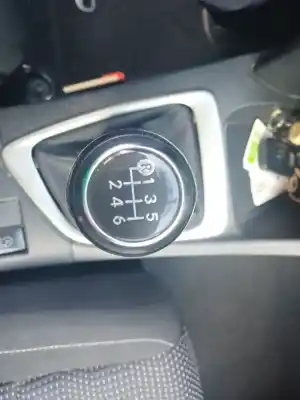 Veículo de Sucata toyota auris (_e18_) 2.0 d-4d (ade186_) do ano 2014 alimentado 1ad-ftv