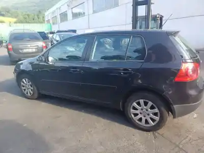 Veículo de Sucata volkswagen golf v (1k1) 1.9 tdi do ano 2007 alimentado bkc,bls,bxe