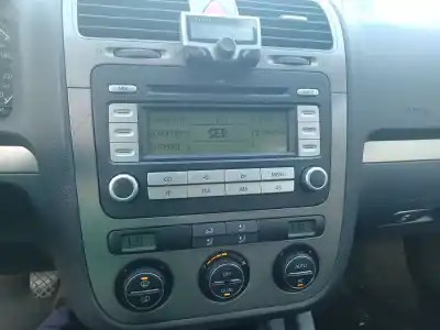 Veículo de Sucata volkswagen golf v (1k1) 1.9 tdi do ano 2007 alimentado bkc,bls,bxe