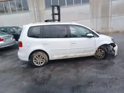 Veículo de Sucata volkswagen touran (1t3) 2.0 tdi do ano 2013 alimentado cfhc