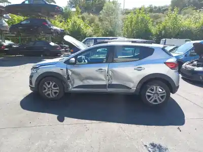 Veículo de Sucata dacia sandero iii 1.0 sce 65 do ano 2022 alimentado h4de4