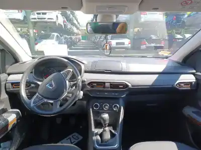 Veículo de Sucata DACIA SANDERO III 1.0 SCE 65 do ano 2022 alimentado H4DE4