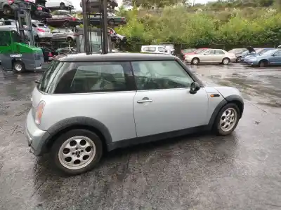 Scrapping Vehicle mini mini (r50, r53) cooper of the year 2002 powered w10 b16 a