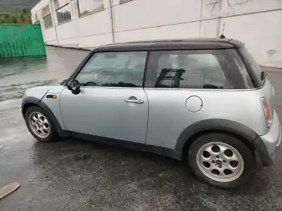 Scrapping Vehicle mini mini (r50, r53) cooper of the year 2002 powered w10 b16 a