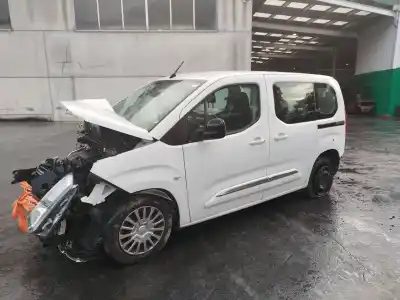 Veículo de Sucata TOYOTA PROACE CITY VERSO MONOSPACE 1.5 D-4D 130 (BKYMA) do ano 2022 alimentado DV5RC