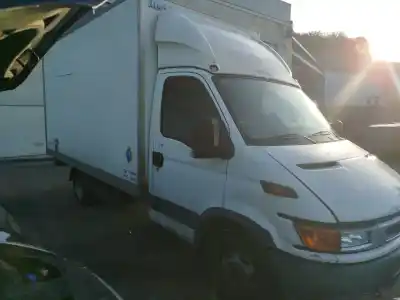 Veículo de Sucata iveco daily iii caja/chasis 50 c 13 do ano 2002 alimentado 814043s