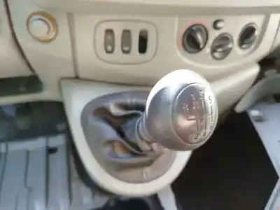 Здавання транспортного засобу opel                                               vivaro a furgón (x83)                                                                                                                                                                                                                                      2.5 dti (f7) року 2004 потужний g9u 730