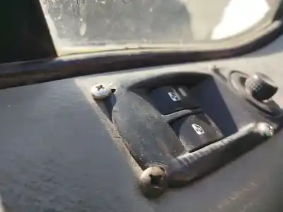 Здавання транспортного засобу opel                                               vivaro a furgón (x83)                                                                                                                                                                                                                                      1.9 dti (f7) року 2003 потужний f9q 760