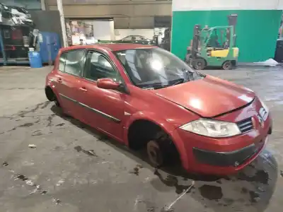 Veículo de Sucata renault                                            megane ii (bm0/1_, cm0/1_)                                                                                                                                                                                                                                 1.9 dci                                                                                                                                                                                                                                                    do ano 2002 alimentado f9q 800