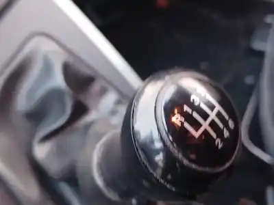 Veicolo di demolizione mazda 5 (cr19) 2.0 cd (cr19) dell'anno 2008 alimentato rf7j