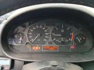 Sloopvoertuig bmw 3 (e46) 320 d van het jaar 2004 aangedreven 204d4