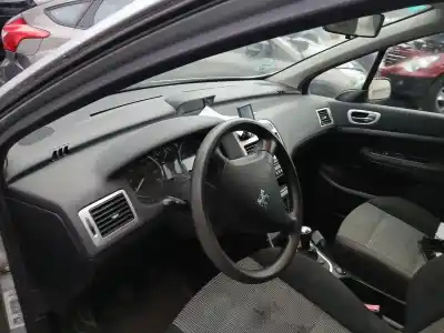 Veículo de Sucata peugeot 307 (3a/c) 1.6 16v do ano 2006 alimentado nfu (tu5jp4)