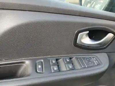 Veículo de Sucata renault clio iv (bh_) 0.9 tce 90 do ano 2018 alimentado h4b408