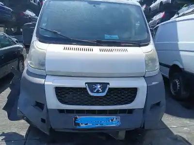 Véhicule à la ferraille peugeot                                            boxer furgón                                                                                                                                                                                                                                               2.2 hdi 100                                                                                                                                                                                                                                                de l'année 2000 alimenté 4hu