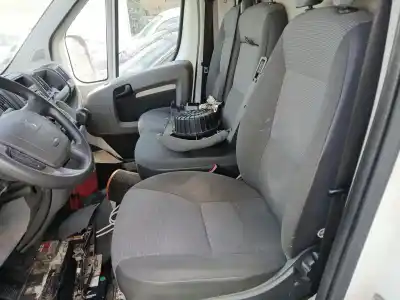 Véhicule à la ferraille peugeot                                            boxer furgón                                                                                                                                                                                                                                               2.2 hdi 100                                                                                                                                                                                                                                                de l'année 2000 alimenté 4hu