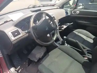 Scrapping Vehicle peugeot 307 break (3e) 1.6 hdi 110 of the year 2006 powered 9hz