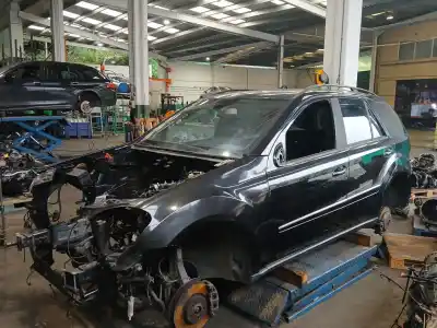 Veicolo di demolizione MERCEDES CLASE M (W164)  dell'anno 2005 alimentato OM 642.940