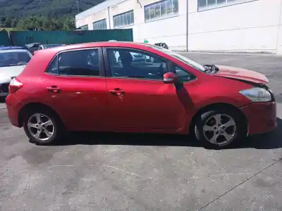 Здавання транспортного засобу toyota auris (_e15_) 1.4 d-4d (nde150_) року 2010 потужний 1nd