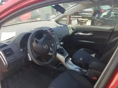 Здавання транспортного засобу toyota auris (_e15_) 1.4 d-4d (nde150_) року 2010 потужний 1nd