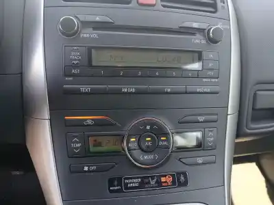 Здавання транспортного засобу toyota auris (_e15_) 1.4 d-4d (nde150_) року 2010 потужний 1nd