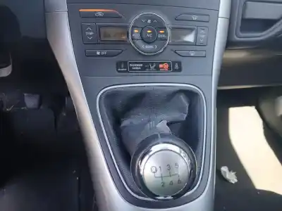 Здавання транспортного засобу toyota auris (_e15_) 1.4 d-4d (nde150_) року 2010 потужний 1nd