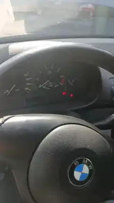 Veículo de Sucata bmw 3 compact (e46) 318 ti do ano 2001 alimentado n42b20a