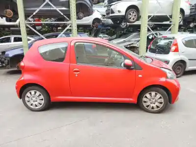 Veículo de Sucata toyota aygo (_b1_) 1.0 (kgb10_) do ano 2008 alimentado 1kr-fe