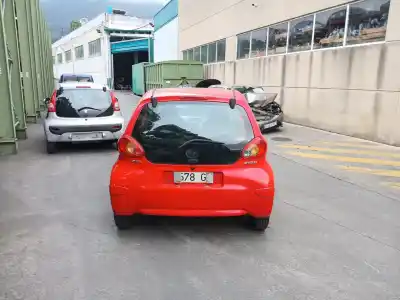 Veículo de Sucata toyota aygo (_b1_) 1.0 (kgb10_) do ano 2008 alimentado 1kr-fe