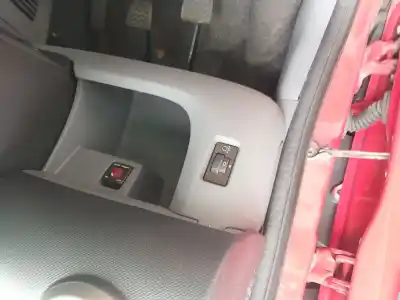 Veículo de Sucata toyota aygo (_b1_) 1.0 (kgb10_) do ano 2008 alimentado 1kr-fe