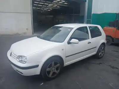 Vehículo de desguace VOLKSWAGEN GOLF IV (1J1)  del año 2003 con motor BCB