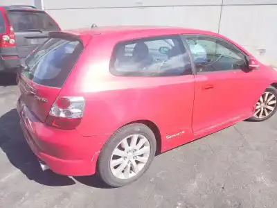 Vehicul casat honda civic vii hatchback (eu, ep, ev) 1.6 i (ep2, eu8, eu6) al anului 2004 alimentat d16v1,d16w7
