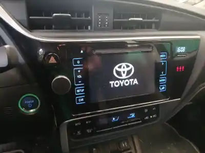 Veículo de Sucata toyota auris (_e18_) 1.8 hybrid (zwe186_) do ano 2018 alimentado 2zr-fxe