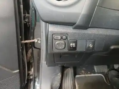 Veículo de Sucata toyota auris (_e18_) 1.8 hybrid (zwe186_) do ano 2018 alimentado 2zr-fxe