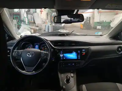 Veículo de Sucata toyota auris (_e18_) 1.8 hybrid (zwe186_) do ano 2018 alimentado 2zr-fxe