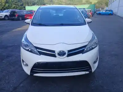 Sloopvoertuig toyota verso (_r2_) 1.6 d4-d (war20_) van het jaar 2015 aangedreven 1ww